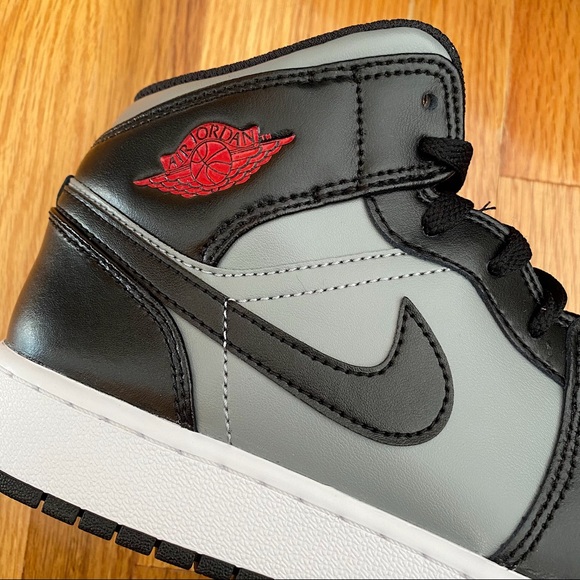 Air Jordan 1 Mid Women’s Sneakers - Picture 7 of 12